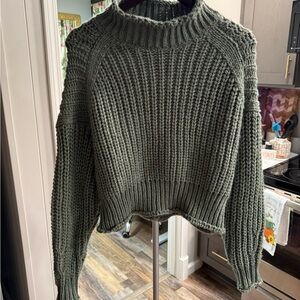 NEVER WORN Olive Green High Neck WARM sweater